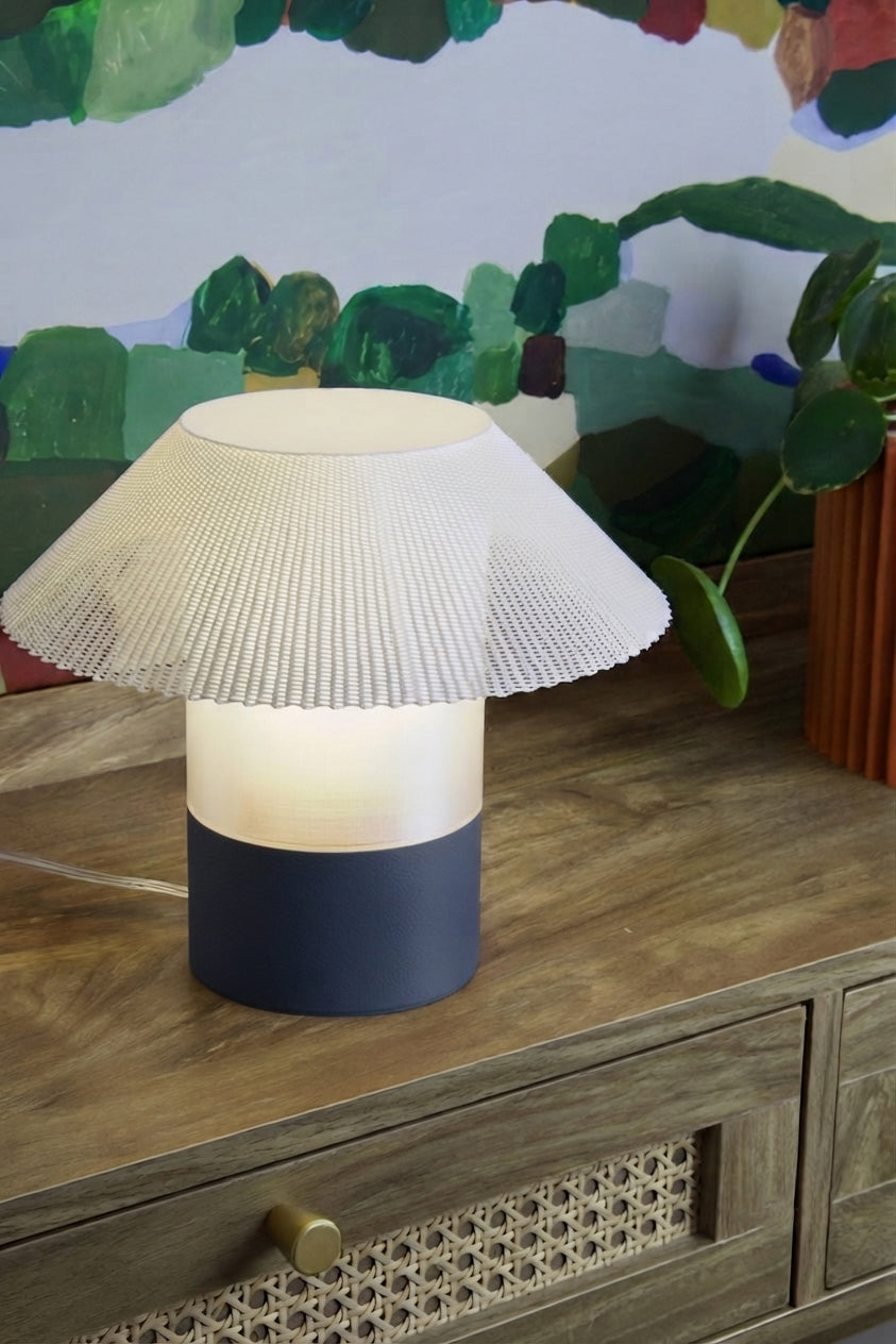 Lampe Argi Bleu - lampe à poser imprimée en 3D en bioplastique - PRZ